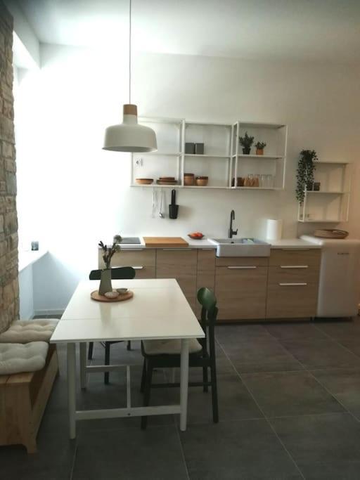 Lovely Apartment In The City Center PUY Eksteriør bilde